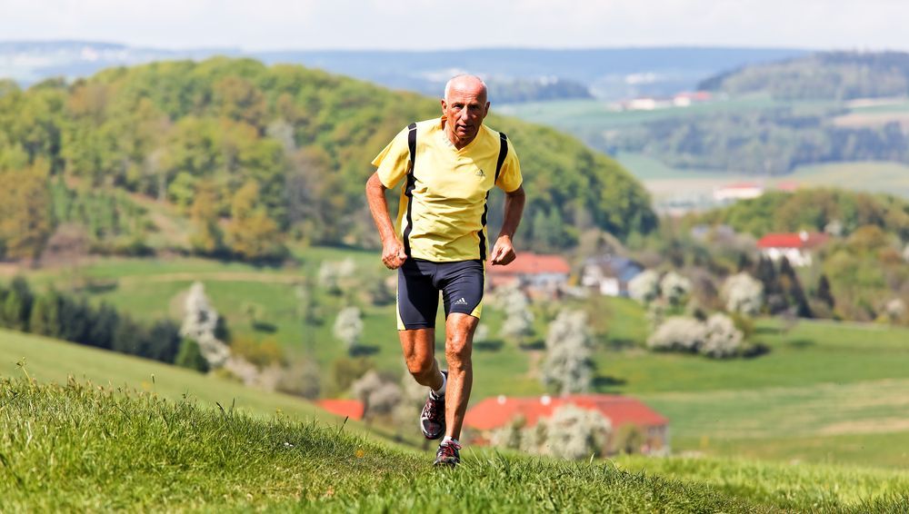 is-long-distance-running-bad-for-your-knees-one-body